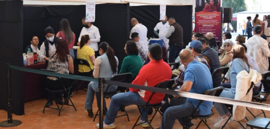 Realizan jornada de vacunación en oficinas centrales de la SEV