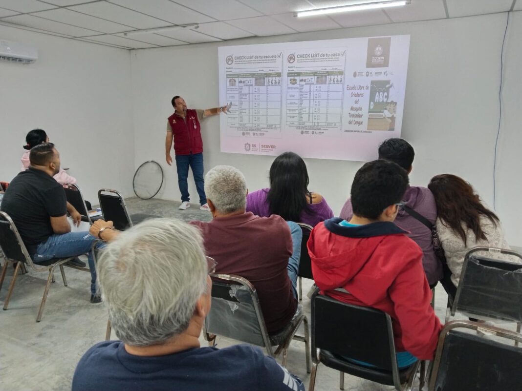 Supervisan la infraestructura de 130 escuelas de Veracruz