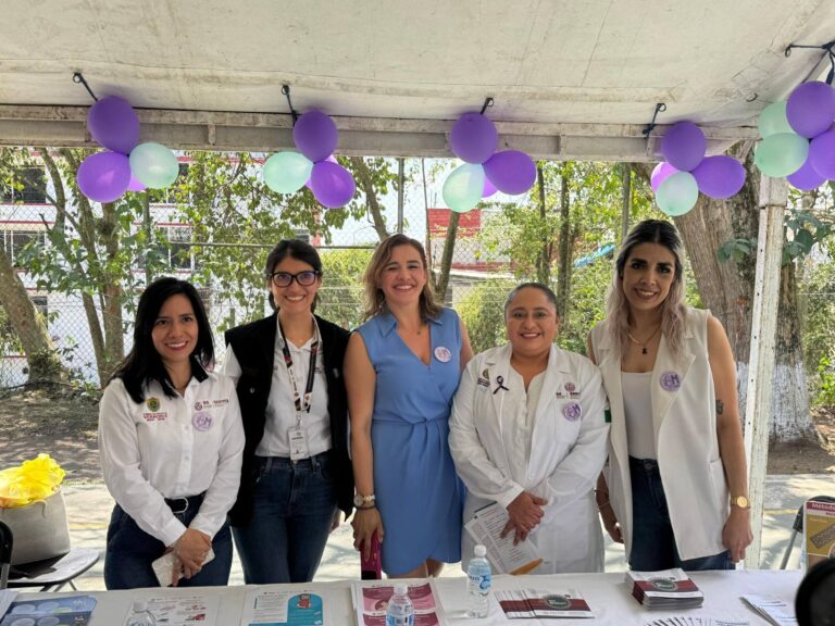 Feria ‘Por la salud de todas’ acerca servicios médicos y orientación a mujeres