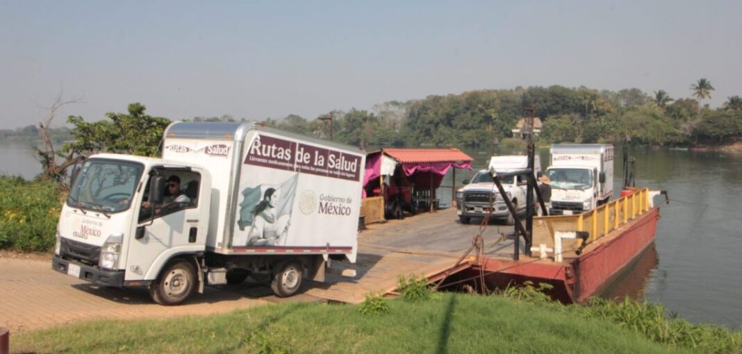 Realizan nueva entrega de medicamentos e insumos médicos en municipios de la Cuenca del Papaloapan