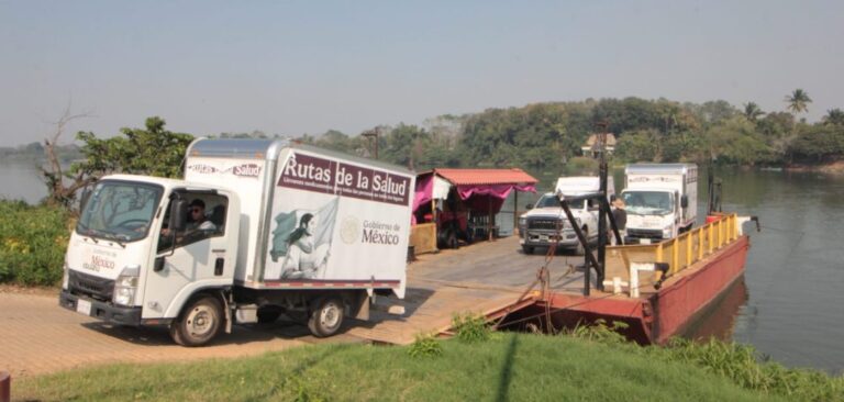 Realizan nueva entrega de medicamentos e insumos médicos en municipios de la Cuenca del Papaloapan