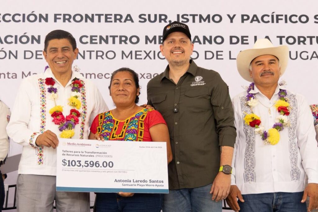 Garantiza Salomón Jara Cruz apoyos para el Centro Mexicano de la Tortuga