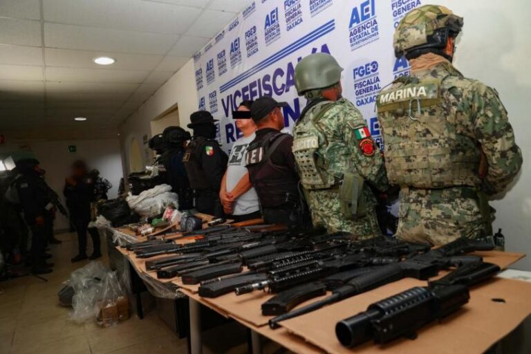 Cae líder criminal en Ocotlán, Oaxaca; le aseguran arsenal y drogas