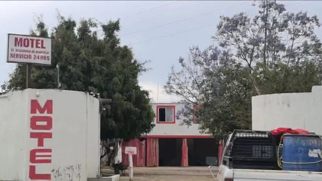 Grupo armado asesina a tres hombres en un motel en Oaxaca