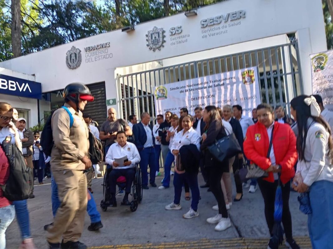 Personal de salud realiza protestas en Veracruz