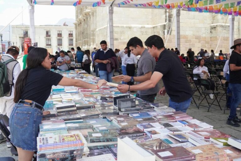 Realizan la ‘Guelaguetza de la Lectura‘ en Oaxaca