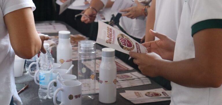 Promueve SEV uso consciente de redes sociales entre estudiantes de bachillerato