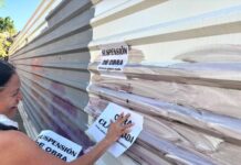 Vecinos clausuran obras de la plaza comercial Parque Oaxaca