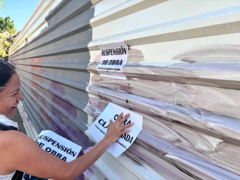 Vecinos clausuran obras de la plaza comercial Parque Oaxaca