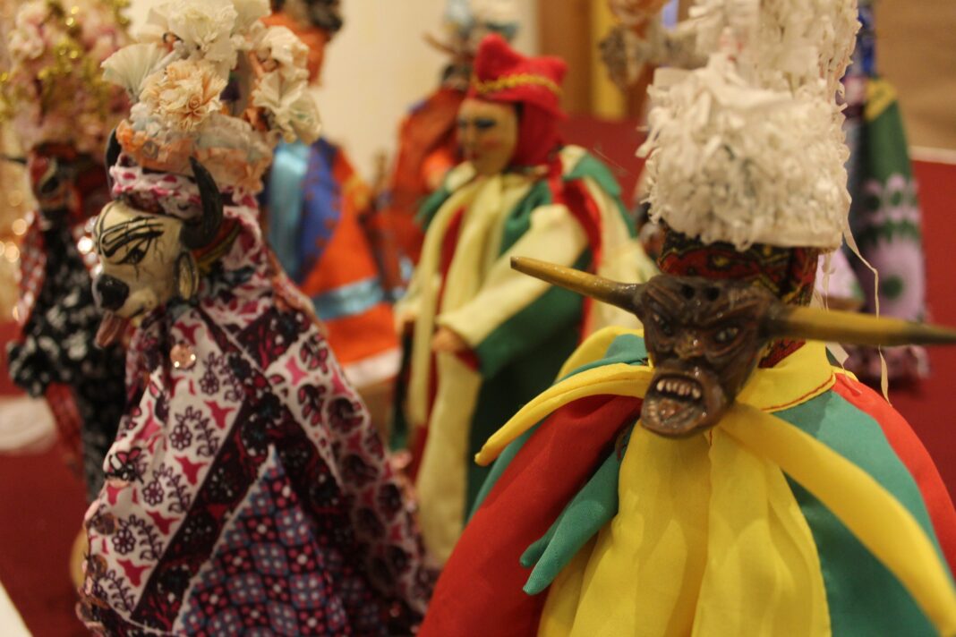Visita la exposición Carnavales Afromestizos del Barlovento Veracruzano