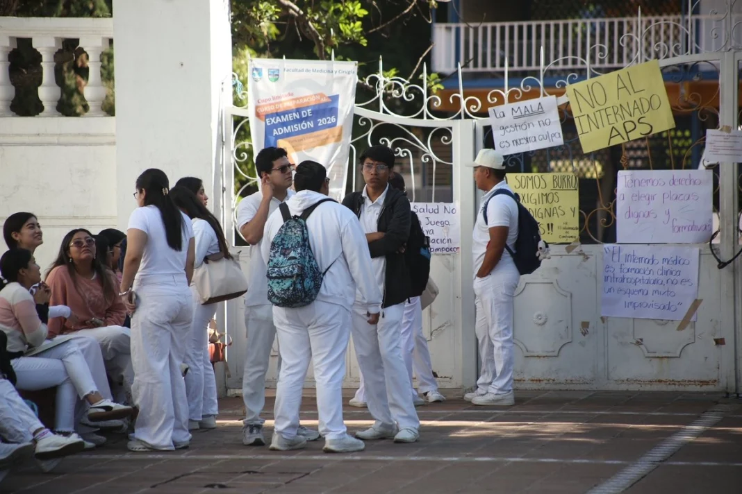 Paran actividades estudiantes de Medicina de la UABJO