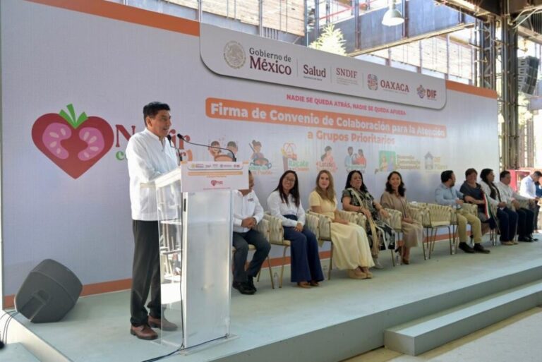 Fortalece Oaxaca atención a grupos prioritarios con firma de convenio entre DIF estatal y municipios