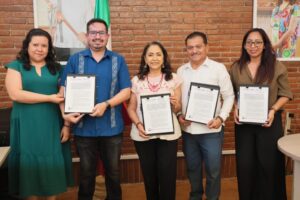 Firman gobiernos federal y estatal convenio en favor de la soberanía alimentaria: DIF Oaxaca