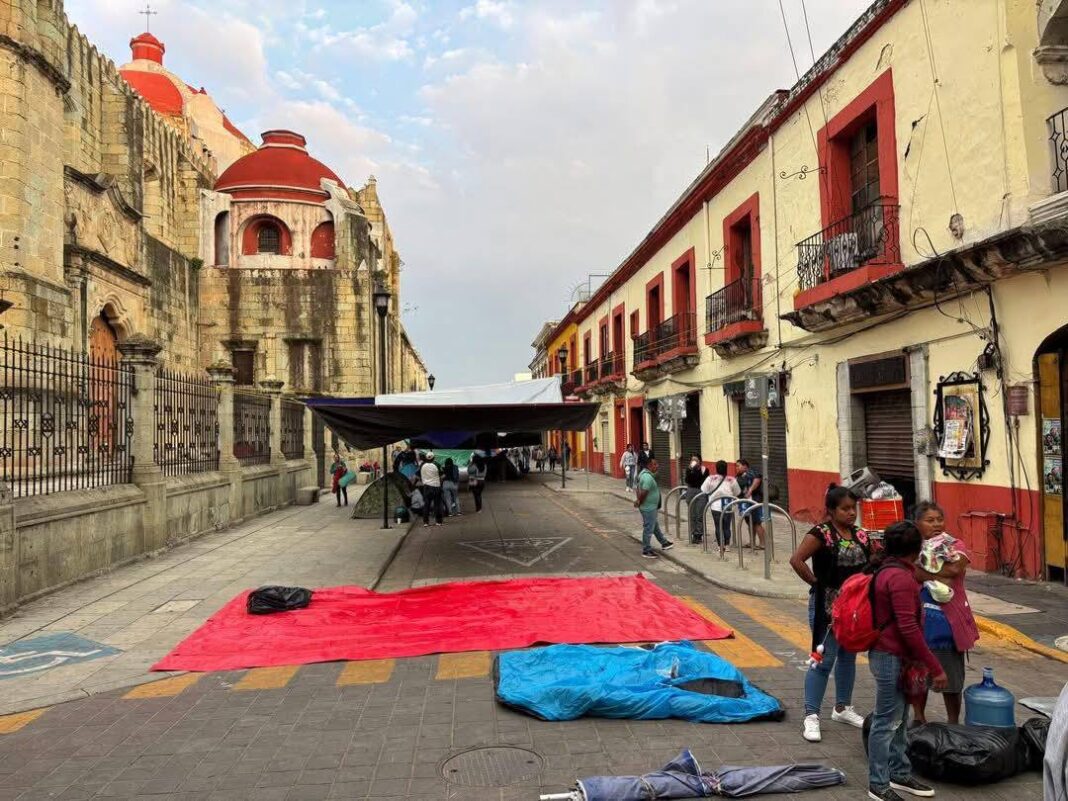 Sección 22 de la CNTE inicia paro indefinido en Oaxaca