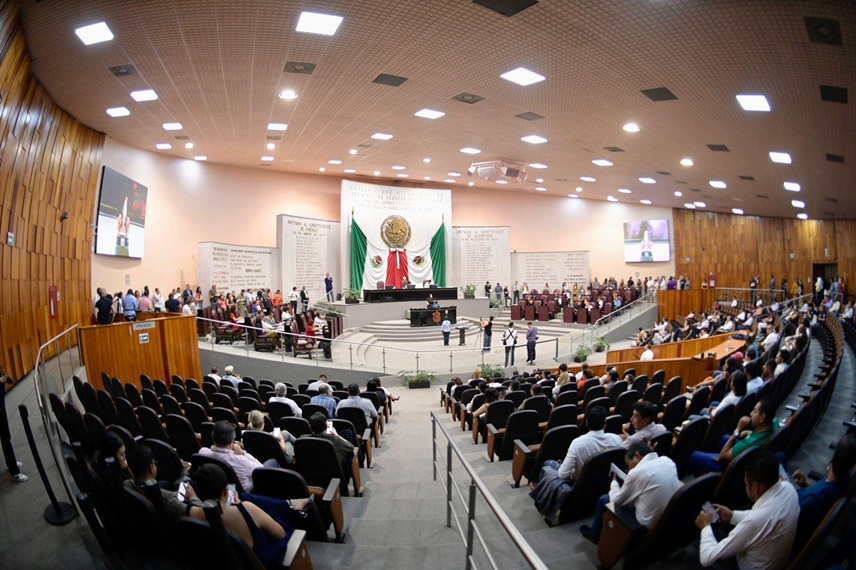Congreso de Veracruz aprueba reforma sobre lactancia materna; facilita acceso en centros laborales