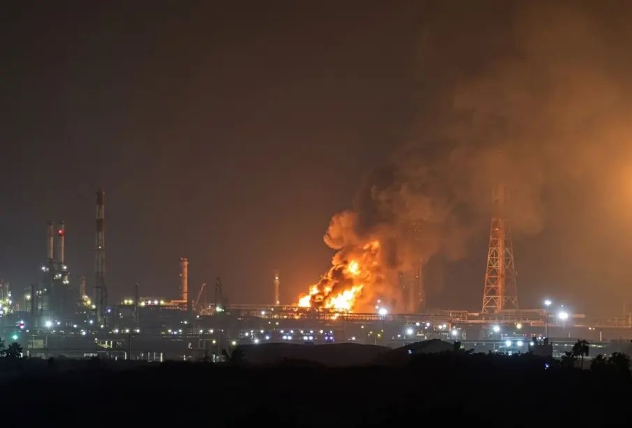Explosión en refinería de Salina Cruz, Oaxaca, deja seis lesionados