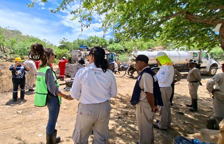 Controlan fuga de combustóleo de Pemex en Salina Cruz