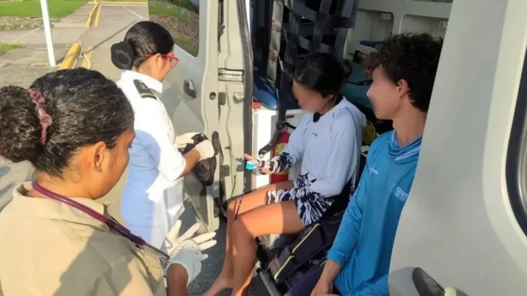 Marina rescata a dos tripulantes de una moto acuática a la deriva en Veracruz
