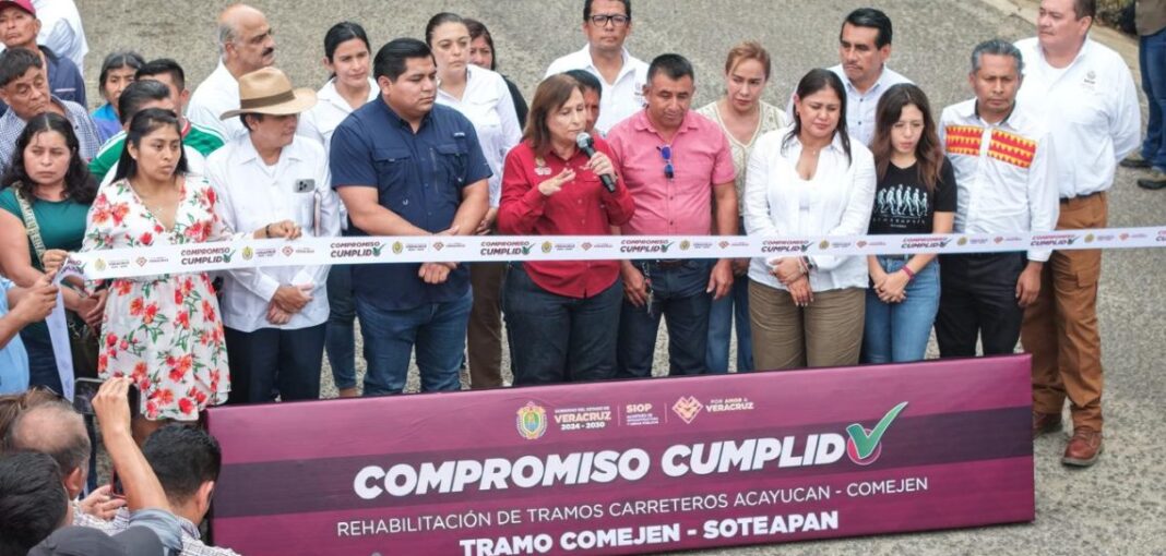 Rocío Nahle entrega rehabilitación de la carretera Acayucan-Soteapan