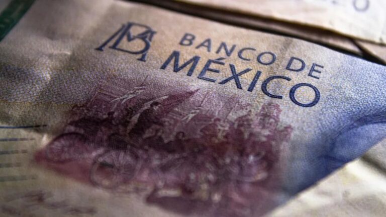 Analistas prevén menor inflación y un peso firme