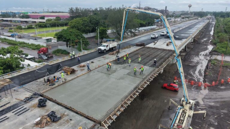 Distribuidor Vial del Puerto de Veracruz registra 80% de avance
