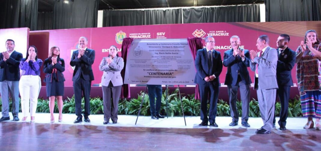 Legado histórico: Escuela Normal Veracruzana es declarada oficialmente 