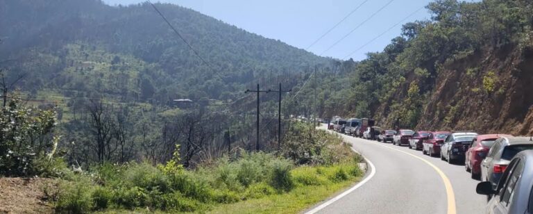Hallan los cuerpos de dos mujeres en carretera de Oaxaca