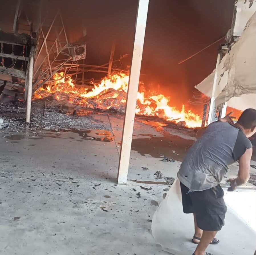 Incendio destruye la empacadora 