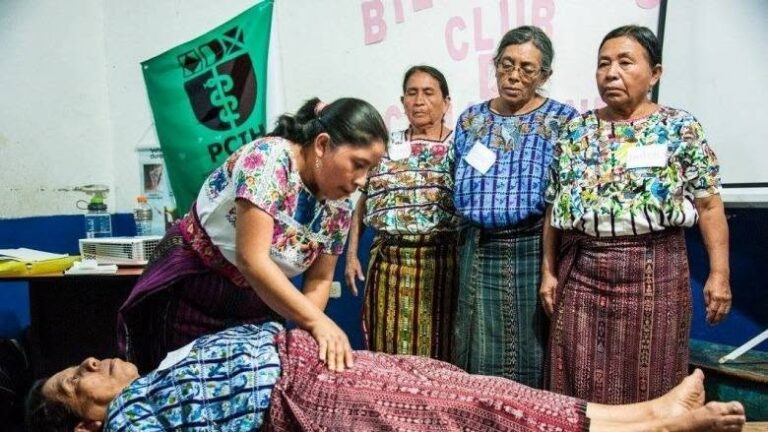 Instalan Comité de Partería en Veracruz