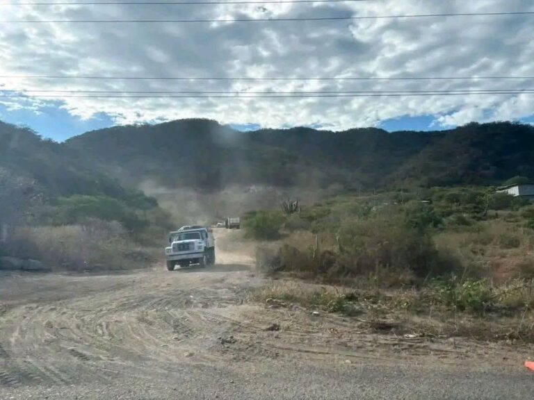 Pobladores de San Mateo del Mar frenan extracción ilegal de material pétreo