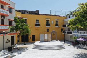 Rehabilitan el emblemático Callejón y la Plazuela de la Campana en el Centro Histórico de Veracruz