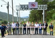 Salomón Jara inaugura Arco de Seguridad en Ixtlán de Juárez