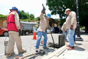 Gobierno de Oaxaca retira más de 18 toneladas de basura del drenaje del Centro Histórico