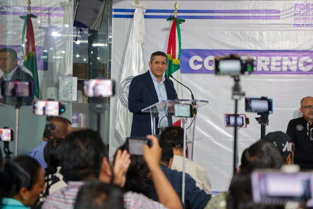 Caen dos integrantes de red dedicada al robo de camionetas en Oaxaca