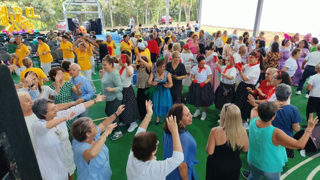 Desfile y Baile de la Alegría en la Estancia Garnica