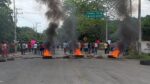 Detenciones provocan jornada de enfrentamientos, bloqueos y quema de llantas en Juchitán