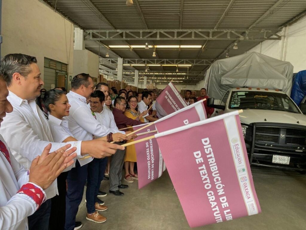 Oaxaca arranca la distribución de más de 6 millones de libros de texto para el ciclo escolar 2026-2027