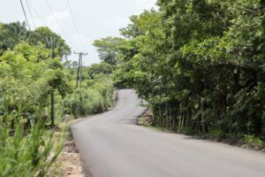 Rocío Nahle supervisa rehabilitación carretera entre Cosoleacaque y Tatahuicapan