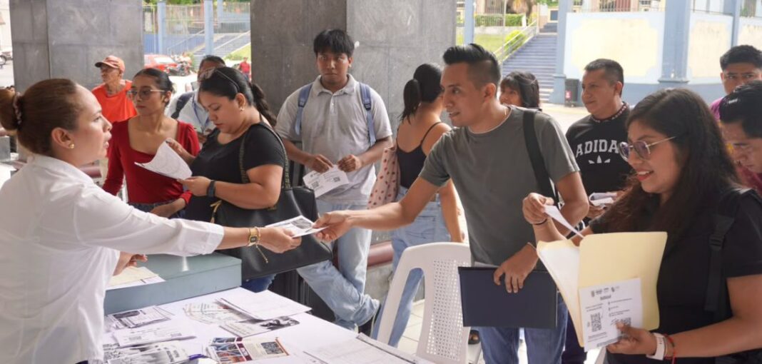 STPSP acerca cerca de 500 plazas laborales y opciones de empleo en Los Tuxtlas