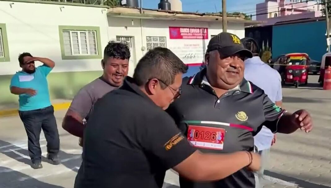 Celebran la primera “Carrera de Panzones” en la Villa de Etla