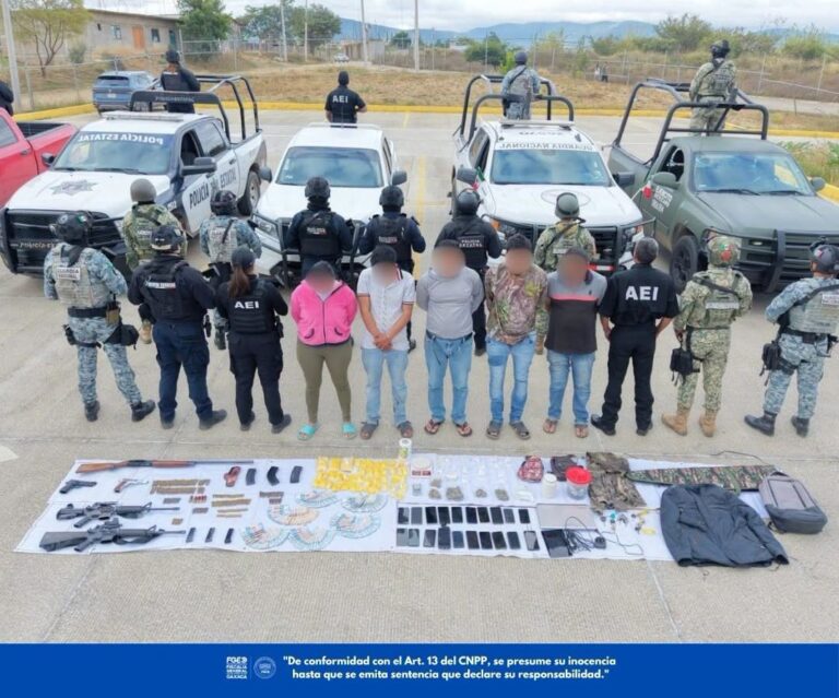 Desmantelan centro de distribución de narcóticos y aseguran arsenal en Miahuatlán