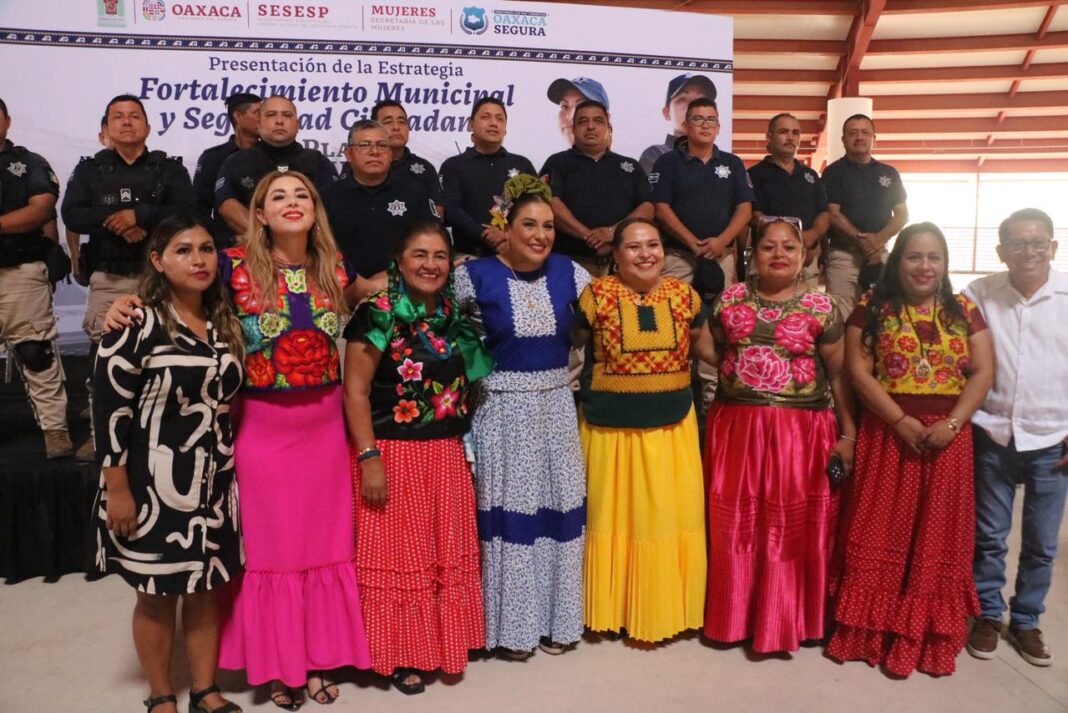 Despliegan brigadas violeta y proyectos productivos para mujeres de Juchitán