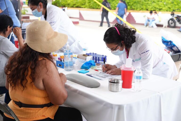 Feria de la Salud gratuita en el Parque Central de Santa Cruz Xoxocotlán