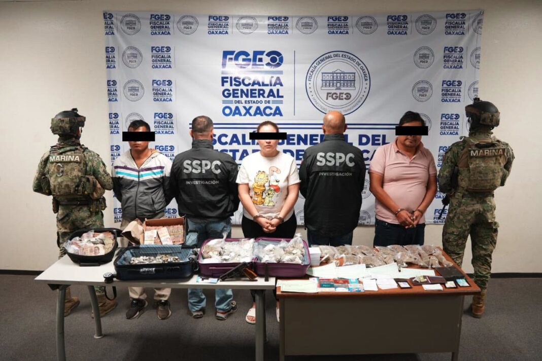 Fiscalía de Oaxaca ejecuta seis cateos simultáneos y detiene a tres personas