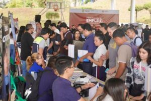 Ofertan más de 600 vacantes para jóvenes en la Feria Estatal del Empleo en Xalapa