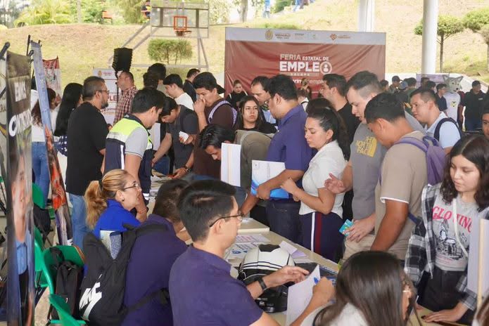 Ofertan más de 600 vacantes para jóvenes en la Feria Estatal del Empleo en Xalapa
