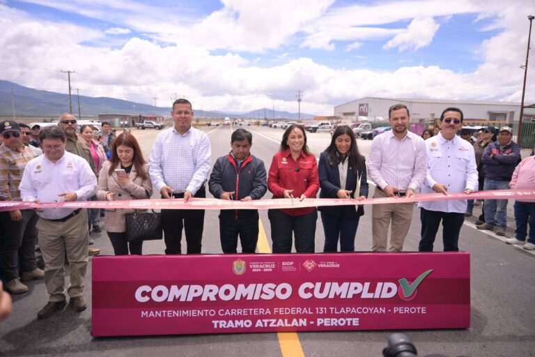 Rocío Nahle entrega rehabilitación de la carretera Atzalan–Perote