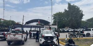 Salomón Jara pide desaparecer poderes en Juchitán tras la captura del edil