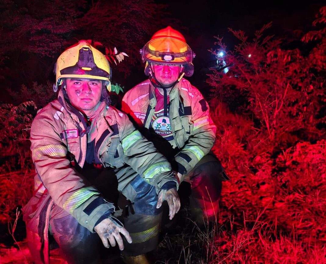 Sofocan incendio sobre ductos de Pemex en Asunción Ixtaltepec