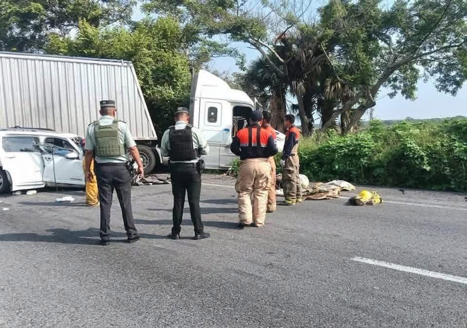 Tragedia en la autopista La Tinaja-Cosamaloapan